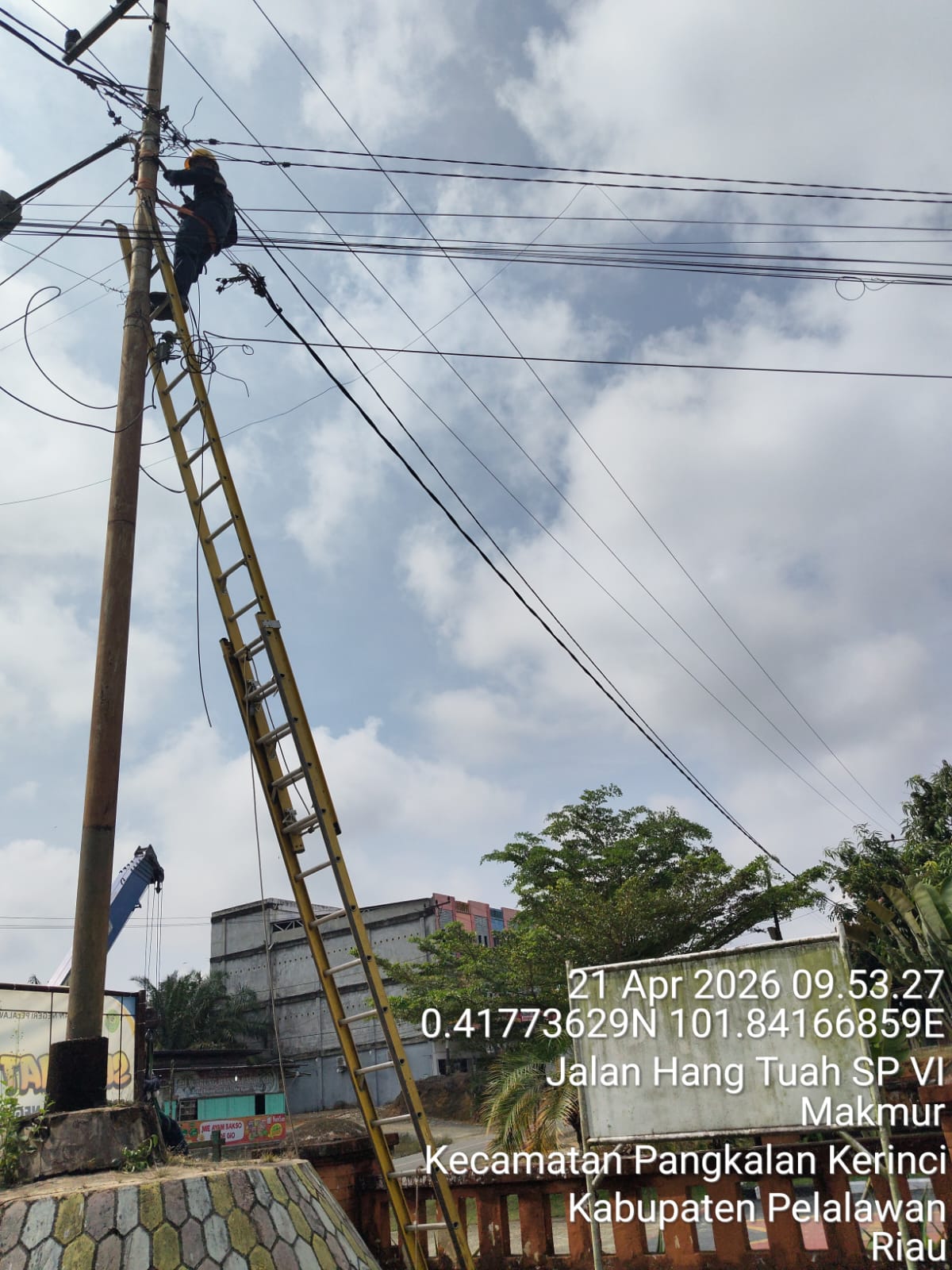 Perusahaan Umum Daerah (Perumda) Tuah Sekata Tangani Gangguan Kabel SKUTR di Pengadilan Negeri Pelalawan